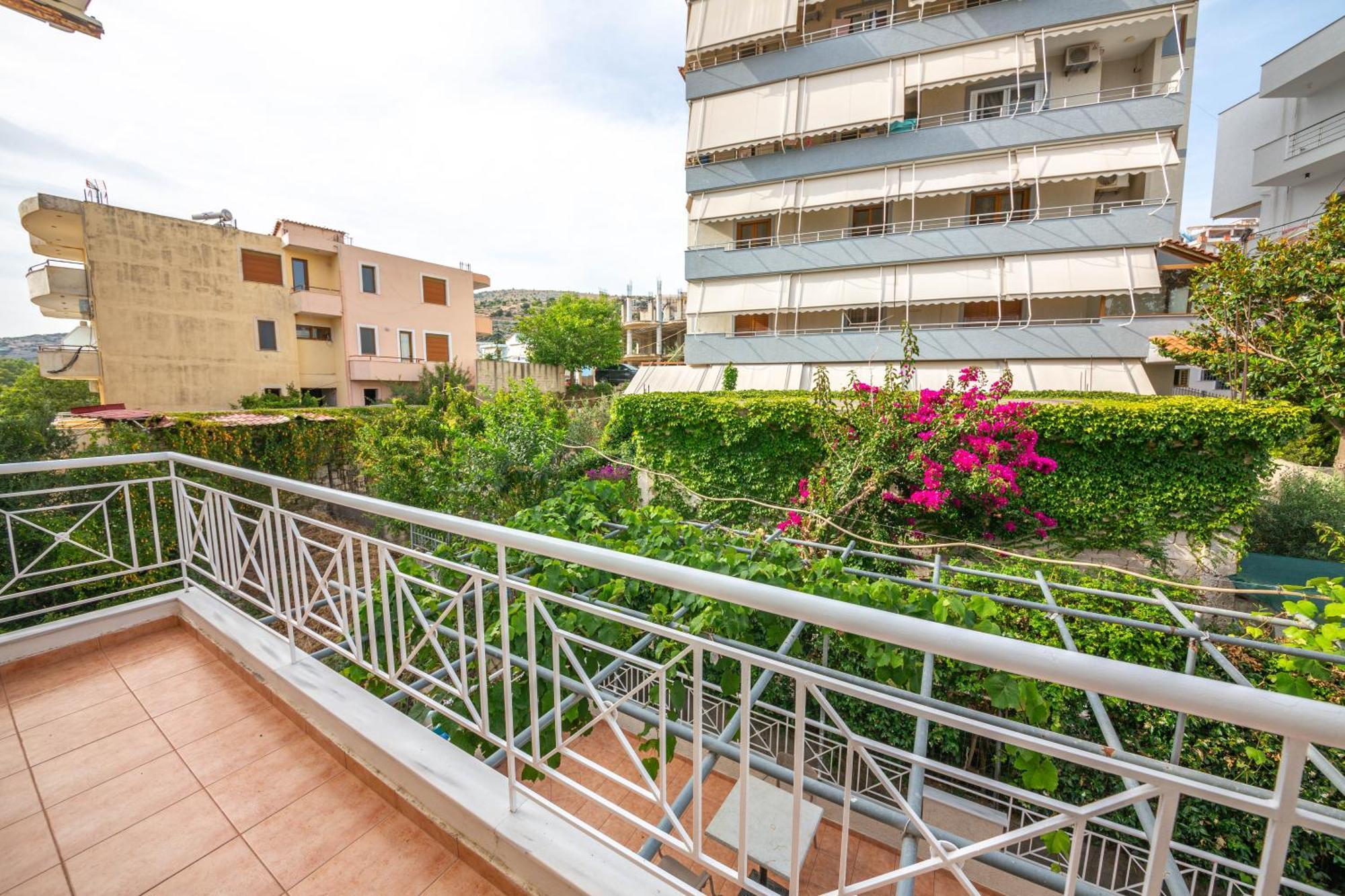 Apartments Cikuli ซารานเดอ ภายนอก รูปภาพ