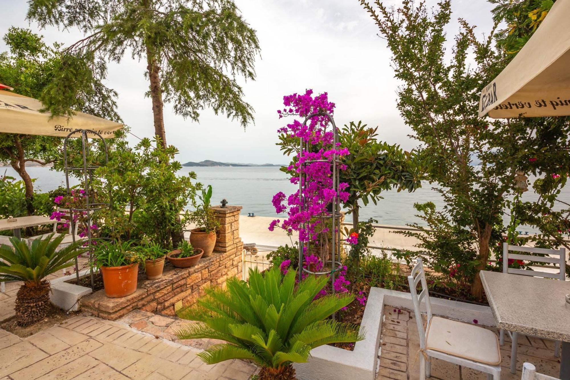 Apartments Cikuli ซารานเดอ ภายนอก รูปภาพ