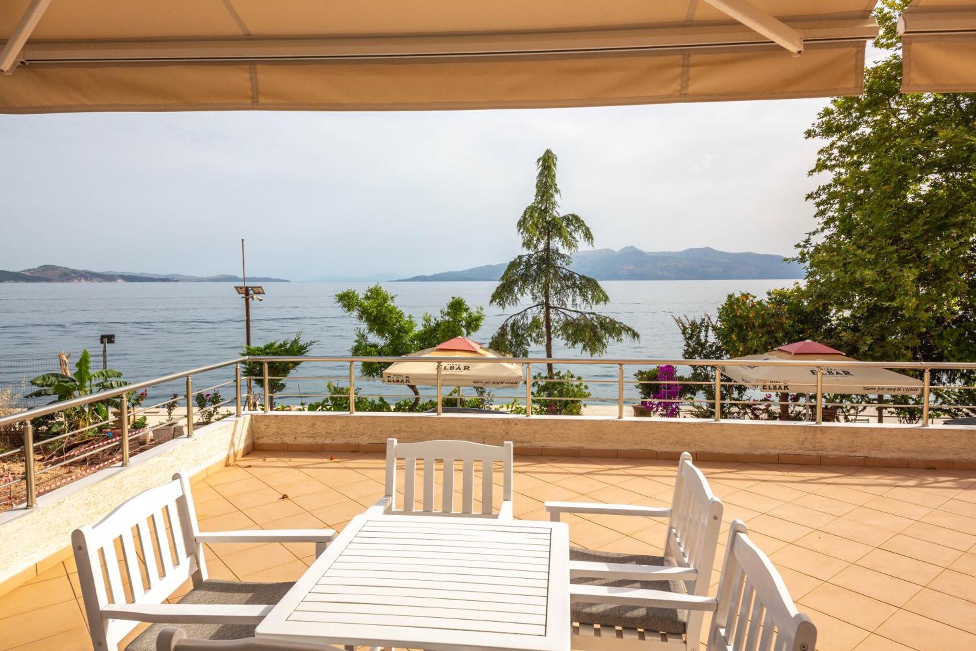 Apartments Cikuli ซารานเดอ ภายนอก รูปภาพ