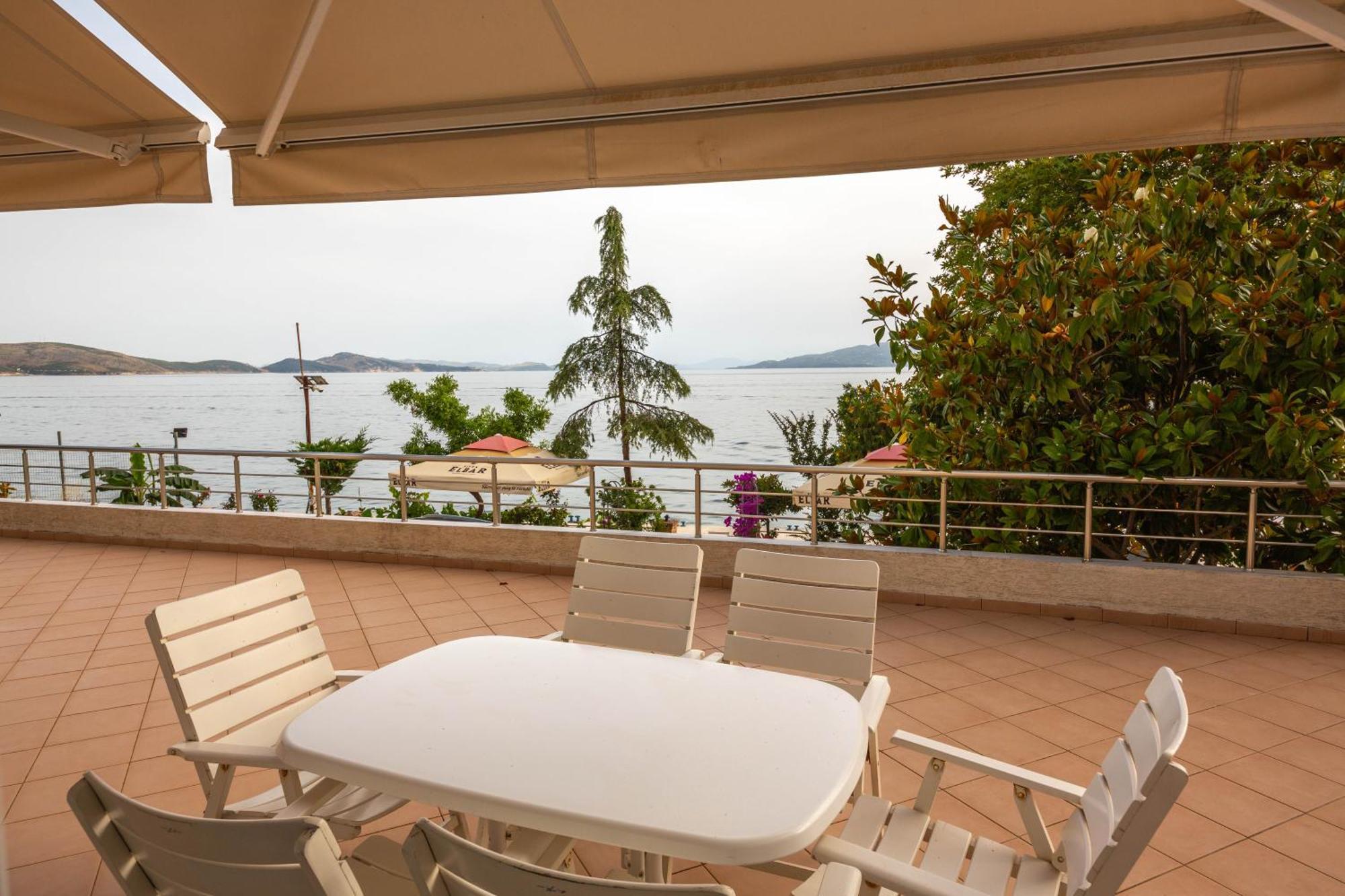Apartments Cikuli ซารานเดอ ภายนอก รูปภาพ