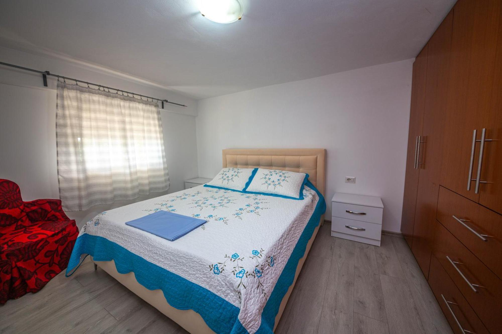 Apartments Cikuli ซารานเดอ ภายนอก รูปภาพ