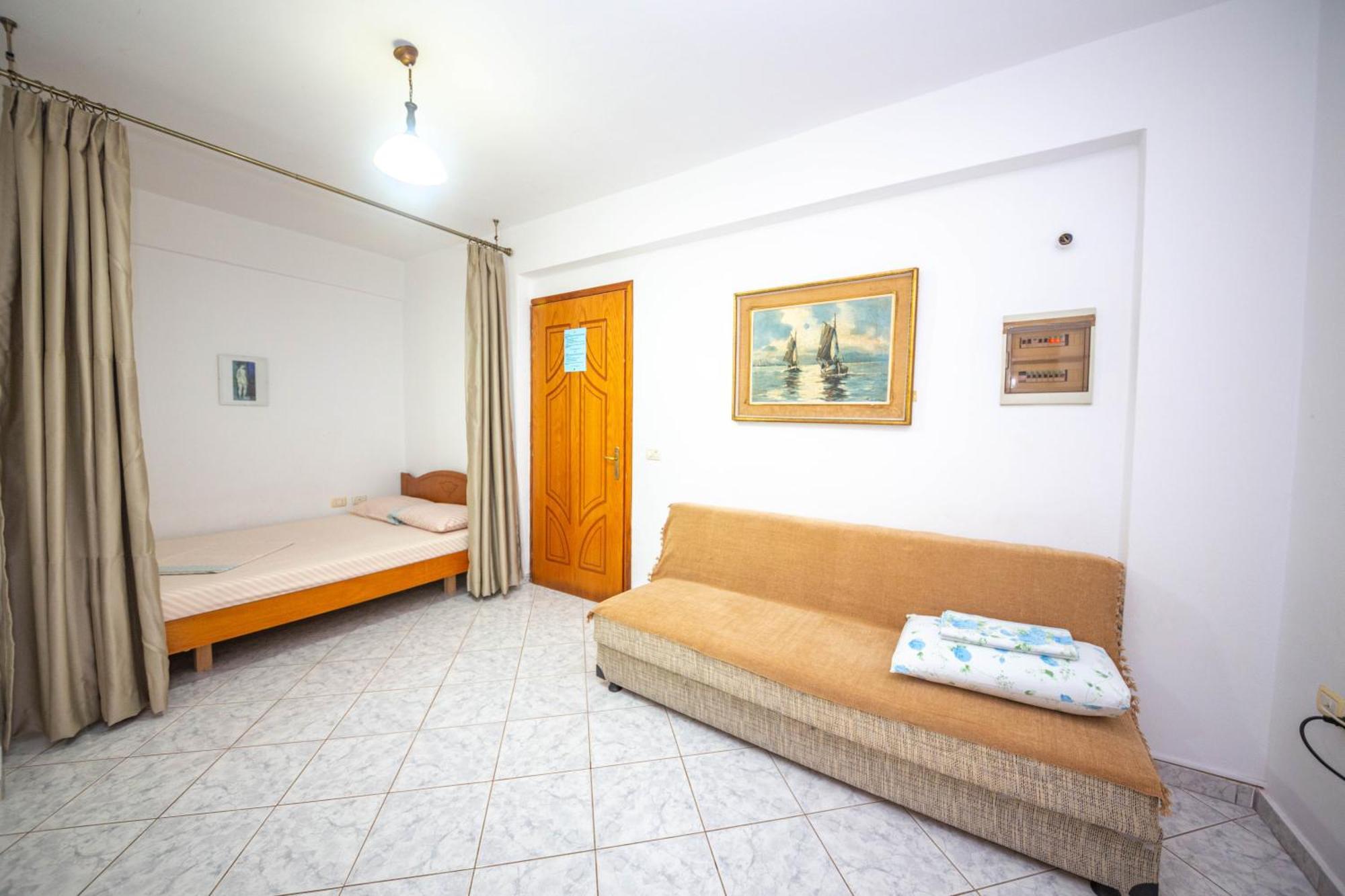 Apartments Cikuli ซารานเดอ ภายนอก รูปภาพ