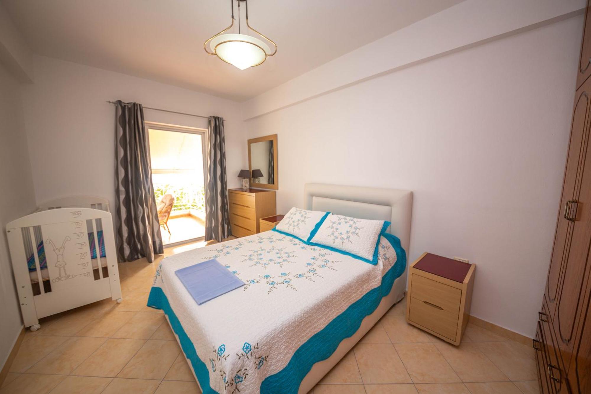 Apartments Cikuli ซารานเดอ ภายนอก รูปภาพ
