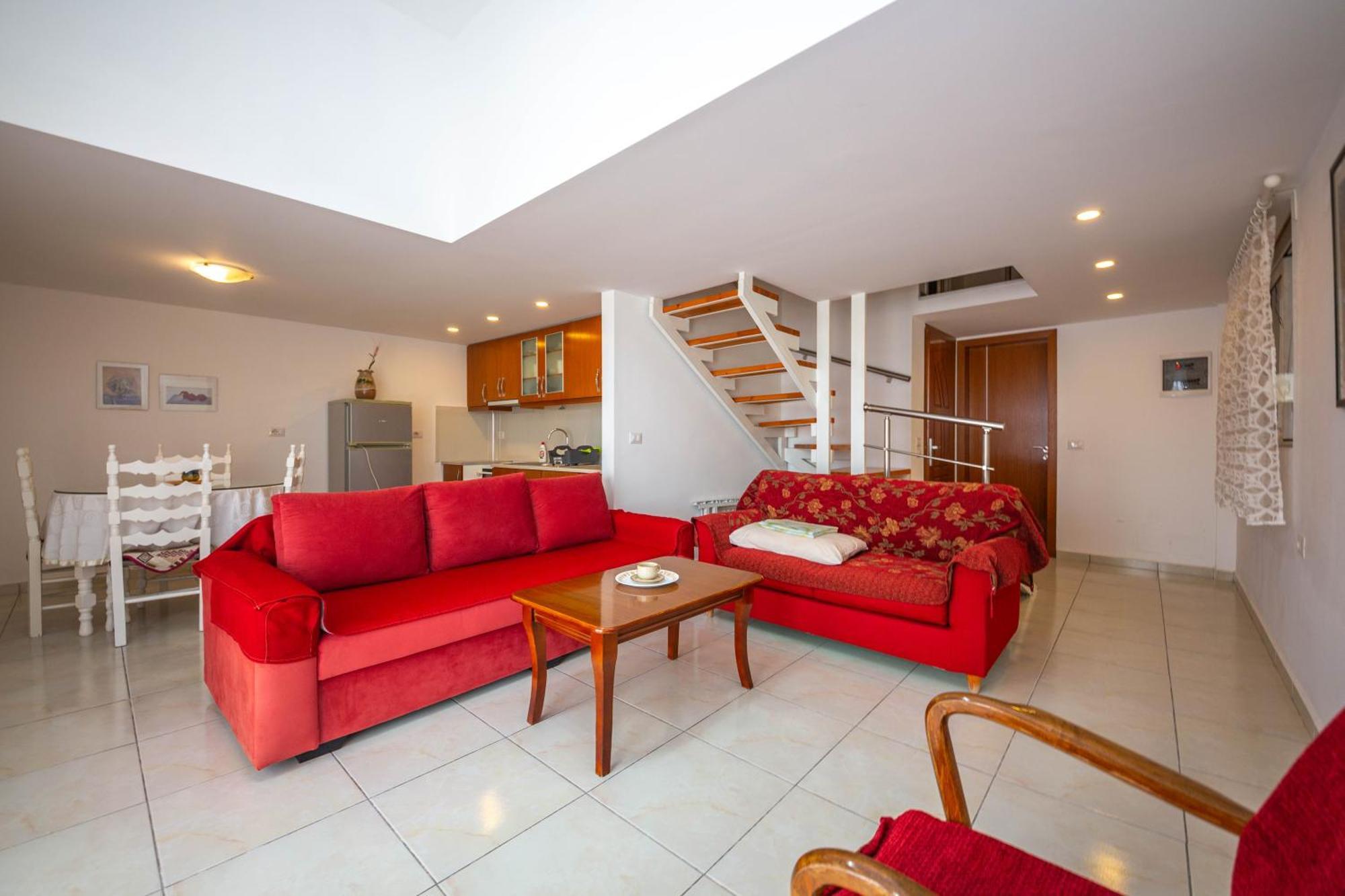 Apartments Cikuli ซารานเดอ ภายนอก รูปภาพ