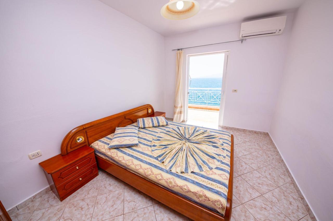 Apartments Cikuli ซารานเดอ ภายนอก รูปภาพ