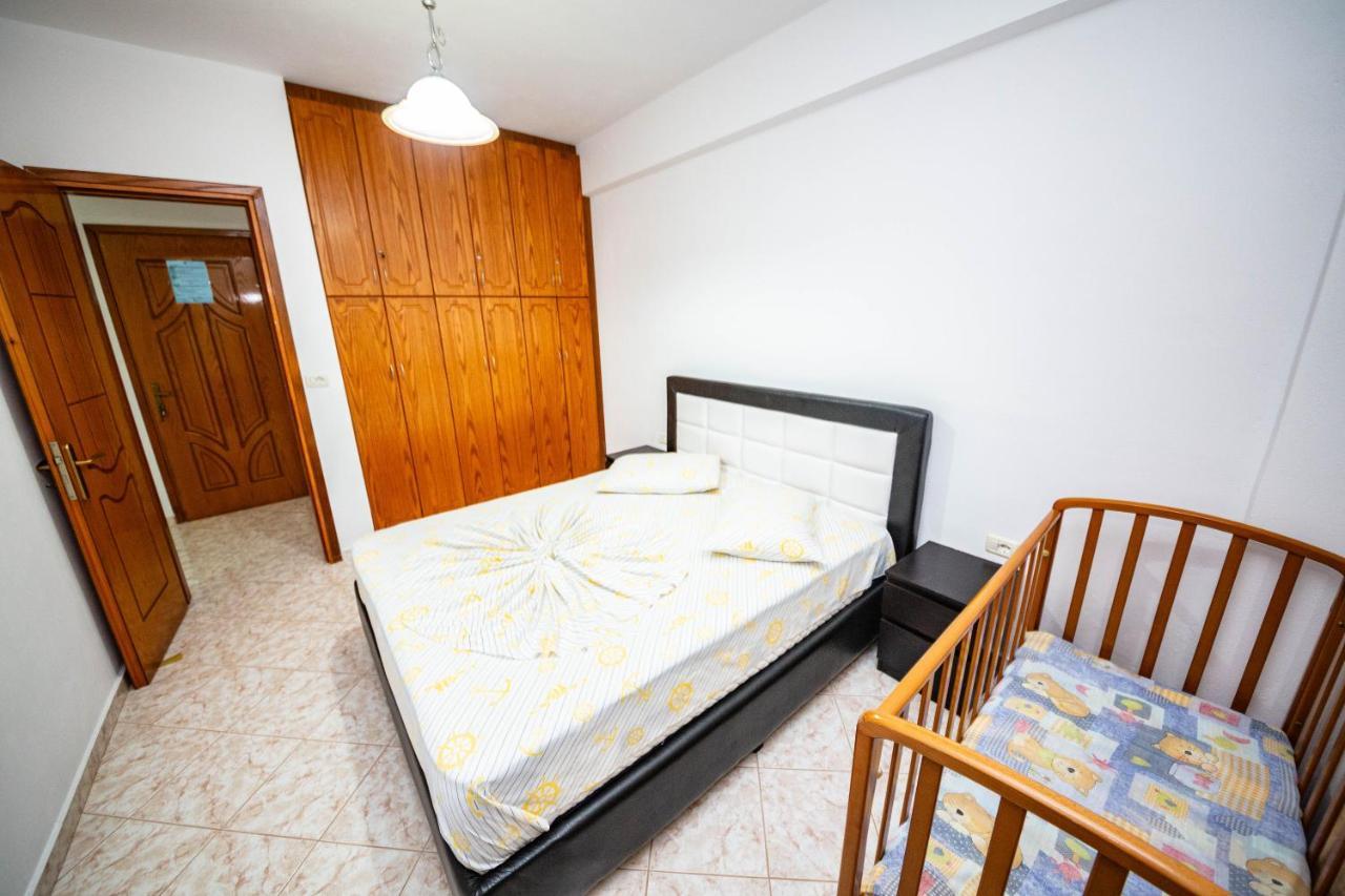 Apartments Cikuli ซารานเดอ ภายนอก รูปภาพ