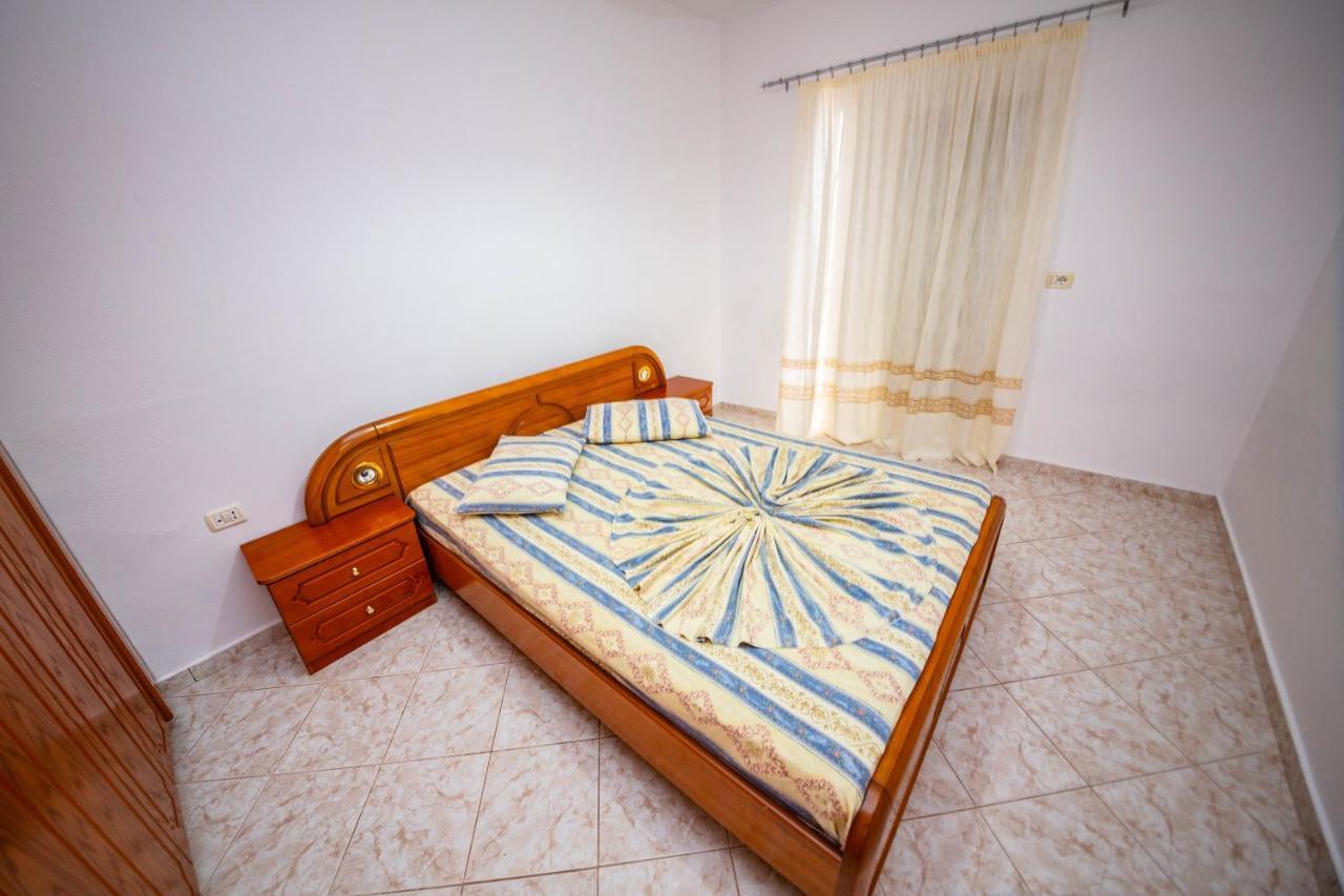 Apartments Cikuli ซารานเดอ ภายนอก รูปภาพ