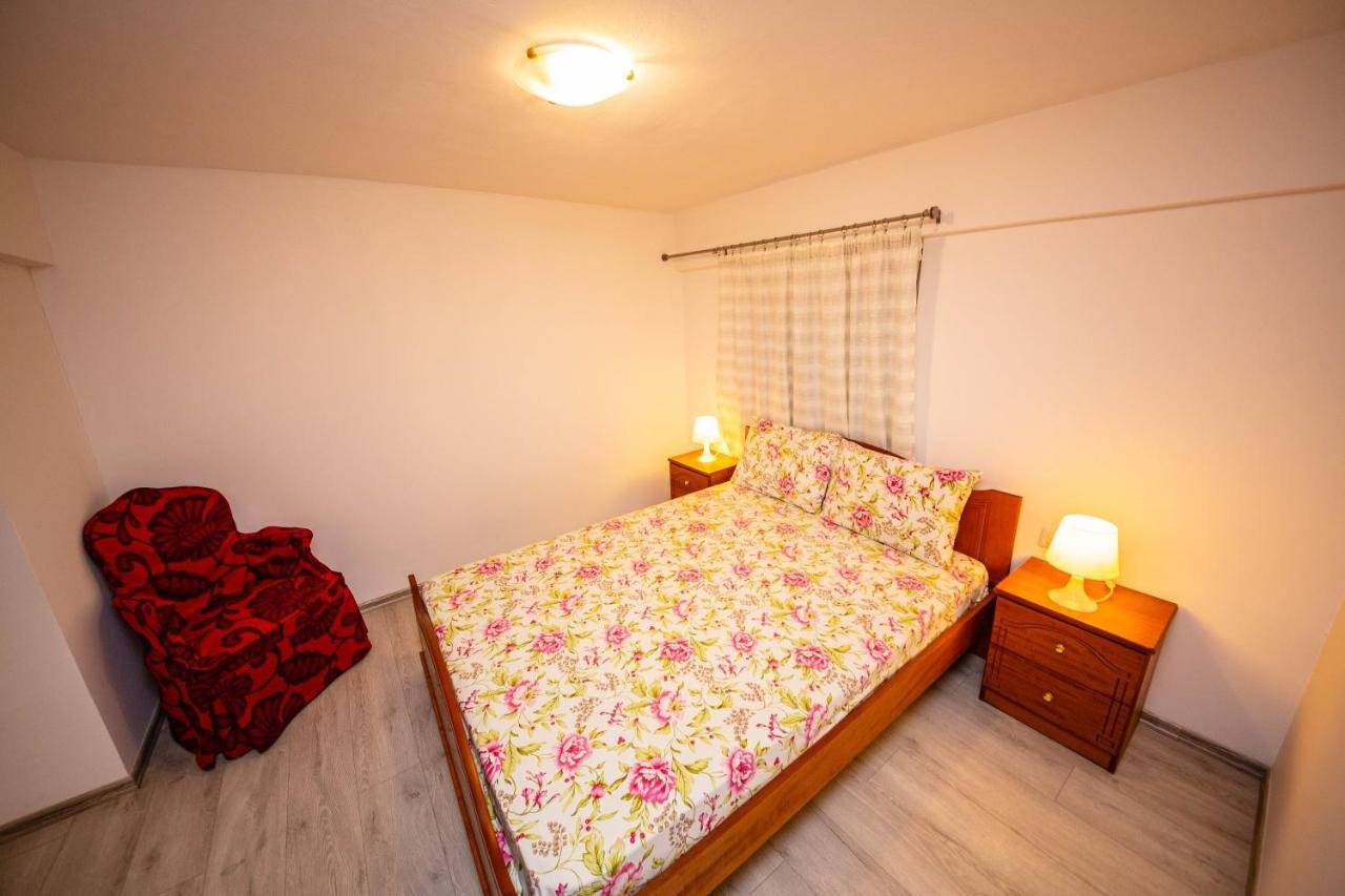 Apartments Cikuli ซารานเดอ ภายนอก รูปภาพ